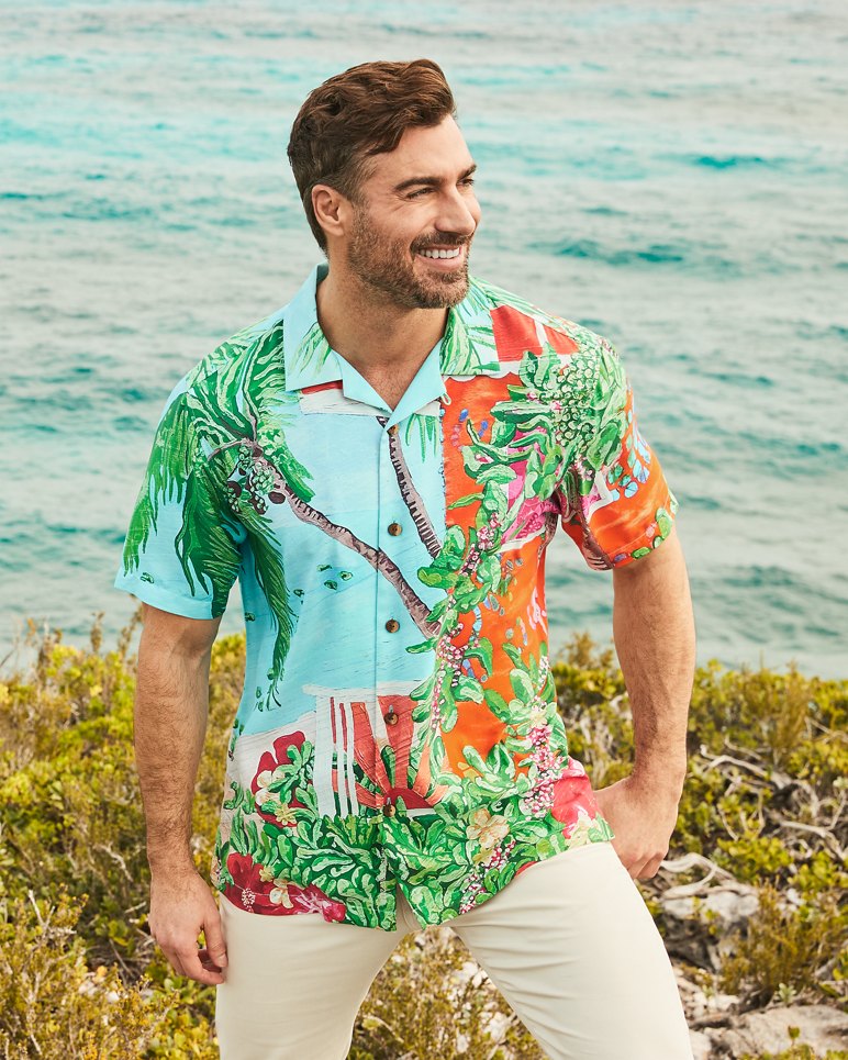 Tommy Bahama Artist Series 2020 Island Zone deals Silk Blend Blue Fish Bay Camp Shirt